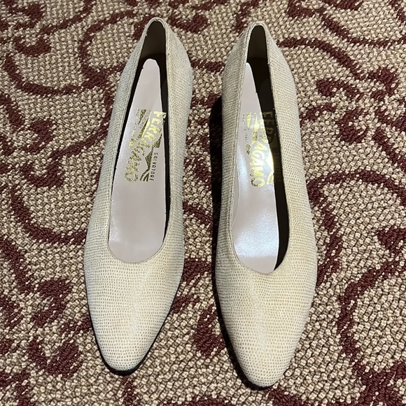 Salvatore Ferragamo Luigia, Avorio Calf Liz shoe 7AAA - Picture 2 of 7